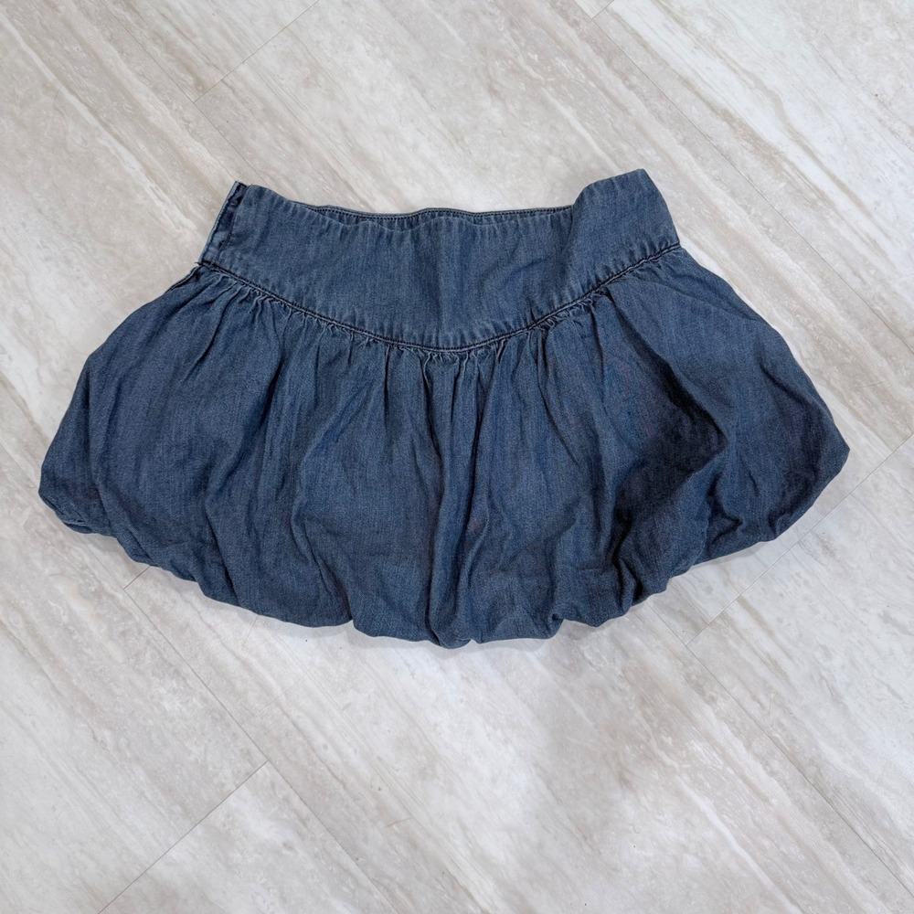 AE Denim Bubble Skort Blue Mini Skirt Shorts Size 2 Side Button - Picture 2 of 4